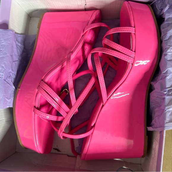 Womens Madden Girl Bright Pink Paten Wedge Size 10 - Picture 9 of 9